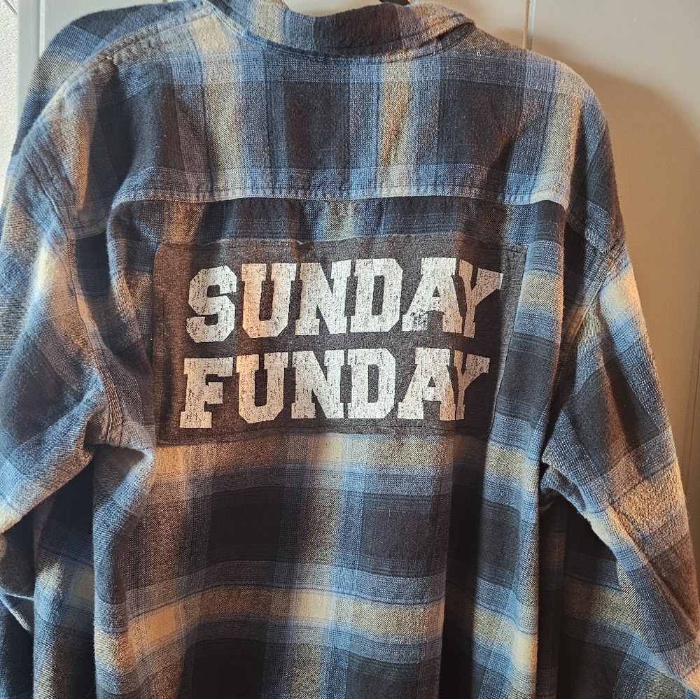 XL FLANNEL Shirt With Tee SHIRT Graphics on The BACK